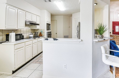 Sugar Land House | Extended Stay in Sugar Land! Family Home w/Yard