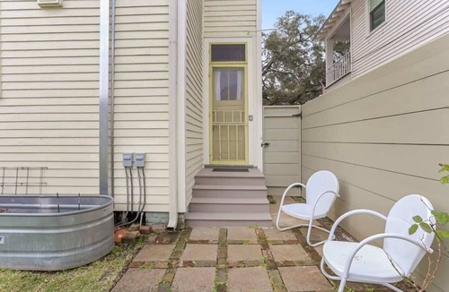 Esplanade Ridge Apartment | Fab Studio | Bayou St. John | Tree-Lined Street