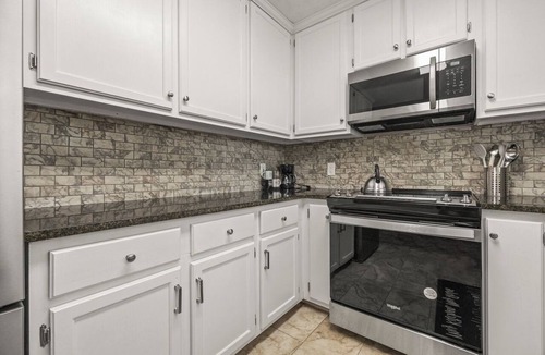Huntsville Apartment | Fabulous 2-bedroom apartment in vibrant Huntsville