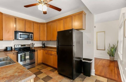 Lower Garden District Apartment | Fabulous and Spacious 2Bd in the Center of NOLA