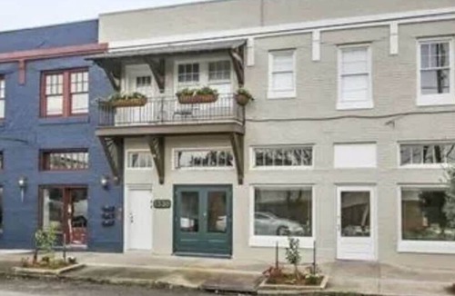 Lower Garden District Apartment | Fabulous and Spacious 2Bd in the Center of NOLA