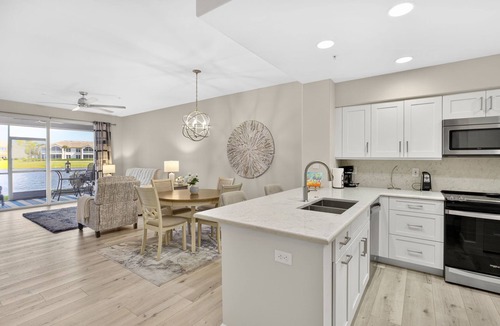 Tropical Cove Condo | Fairway Reflections at Lexington CC Golf Village