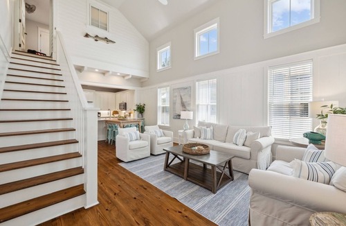 Watercolor House | Fall Availability! 72 Buttercup ~ Location! Location! Steps to Beach & Beach Club! Weber Grill!