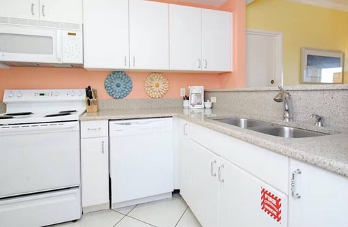 Four Mile Village Condo | FALL RATES, MAKE US AN OFFER 3BR/3BA Tops'l Resort, Stunning Views