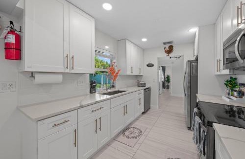 Riviera Beach House | Families & Sports teams, Near Miami, Parking