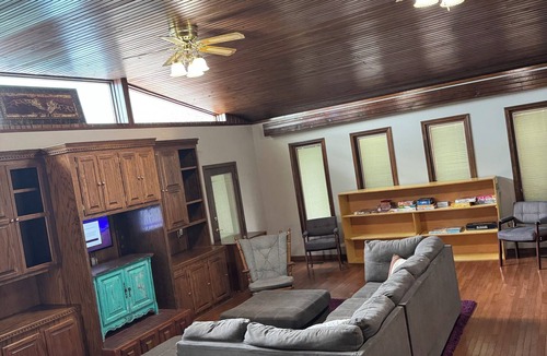 Benton House | Family and Pet Friendly Home in Benton, AR