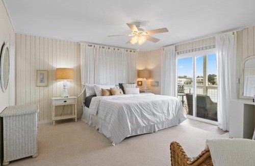 Royal Lagoons House | Family Bayfront Paradise &Fishing Dock on Dauphin Island