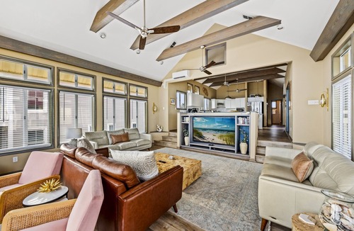 Plantation Villa | Family Beachfront Oasis ~ Great Ocean View ~ Pool