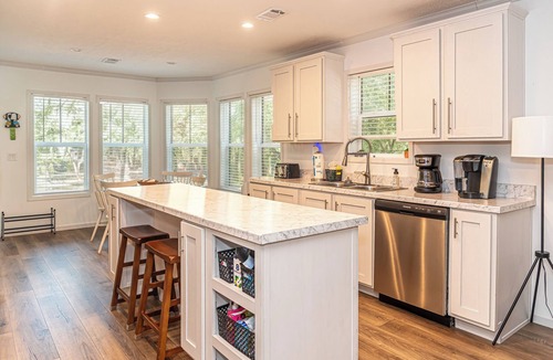 Gulf Shores House | Family & Dog Friendly -Fenced Yard - Minutes to Gulf Beaches