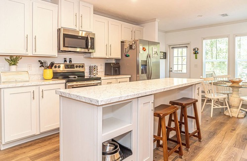 Gulf Shores House | Family & Dog Friendly -Fenced Yard - Minutes to Gulf Beaches