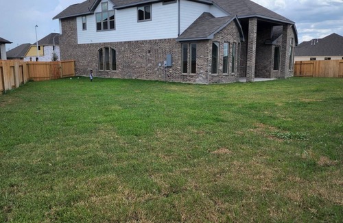 Clodine House | Family-Friendly 5BR Home, Game Room + Large Backyard! with AC, WiFi in 77407