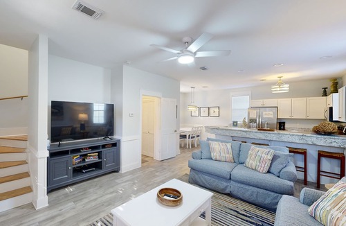 Port St. Joe Cottage | Family-Friendly Home with Shared Hot Tub - Beach Access 1 Mile Away