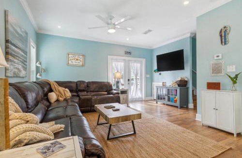 Ono Island House | Family-Friendly Pensacola Home < 1 Mi to Beach!