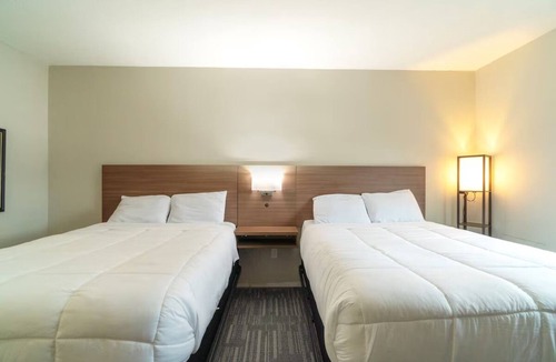 Sulphur Hotel | Family-Friendly Stay + Free Parking - Creole Nature Trail – 6miles away