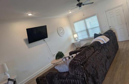 Mobile Apartment | Family Friendly Townhouse in West Mobile