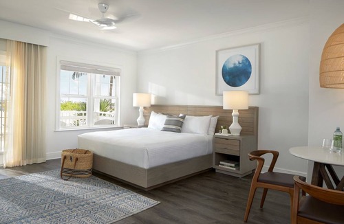 Key West Hotel | Family Fun in Key West with 4 Pools & Free Shuttle! 2 Waterfront Units!