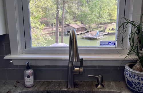 Dadeville House | Family Fun Lakehouse. Dock. Boat Ramp. Game Room. Firepit. Kayaks. Paddleboat.
