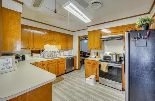 Jackson House | Family Home w/Yard - 5 Mi to Jackson State Campus