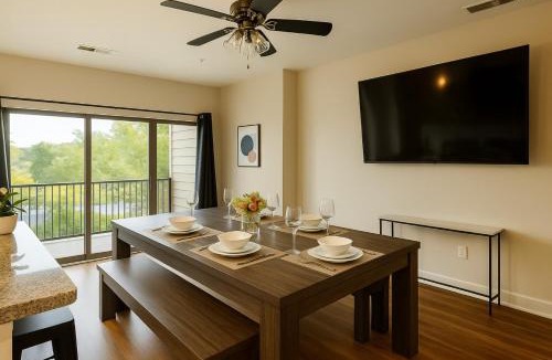 Glen Iris Apartment | Family n Group Retreat 3 Queens Beds Pool Table 11