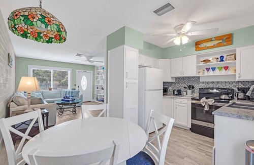 Holmes Beach Cottage | Family/pet friendly less than a block to white sandy beaches. Trolley stop