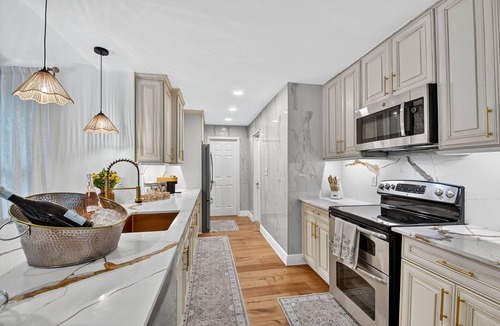 Tropic Palms House | Family Resort Heated Pool, Golf, Kids Playground, Weeknds events