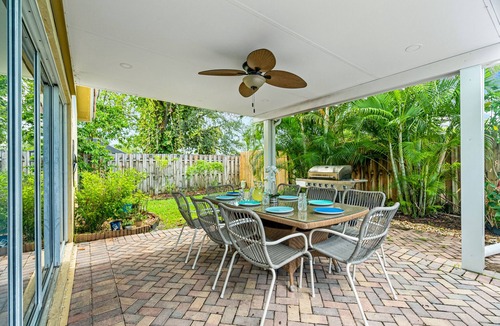 Plantation House | Family Retreat: Private Heated Pool, 2 King Beds, 3 full baths, Beach, BBQ, Golf
