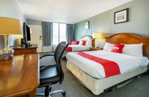 Jennings Hotel | Family-Sized Double Room: Two Beds, Free Wi-Fi, Near I-10/Crowley!