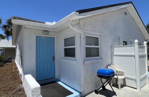 Laguna Beach Estates Cottage | Family Vacation Beach Cottage ~ Across from the Beach
