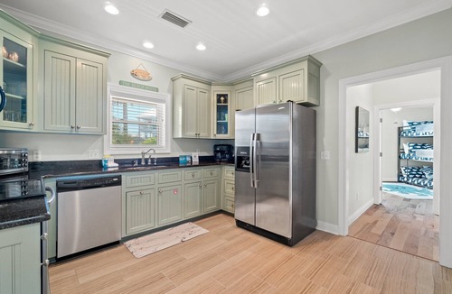 Kiska Beach House | Fantastic Location with GULF VIEWS, Steps to the Beach and Sleeps 14!