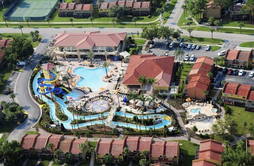 Kissimmee Condo | Fantasy World Resort - 2BR/Sleeps 6