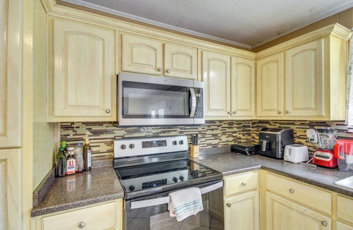 Carriere House | Fenced-In Yard + Patio: Pet-Friendly Carriere Home