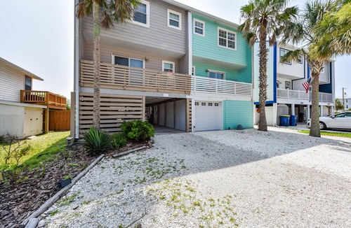 Fernandina Beach Cottage | Fernandina Beach Vacation Rental: Steps to Beach!