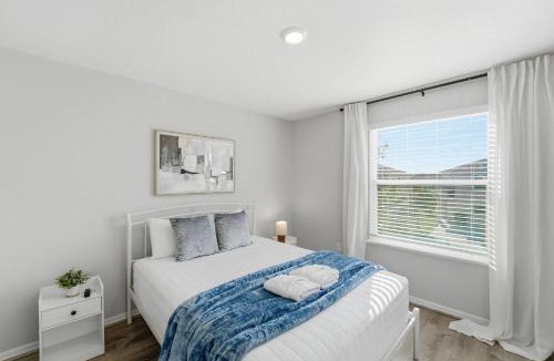 Trafalgar Village Villa | Fiesta Key 3BR Townhome Near Disney
