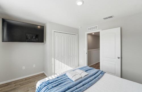 Trafalgar Village Villa | Fiesta Key 3BR Townhome Near Disney