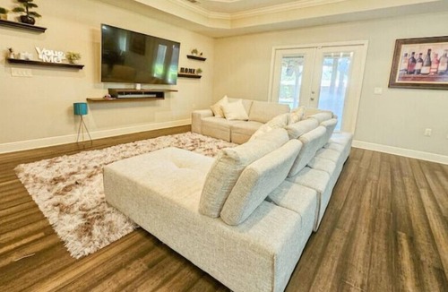 Ocean City House | FireThaiFusion 2400sqft 4BD Central Quiet location