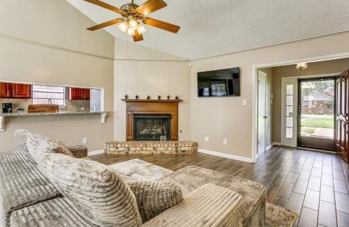 Lake Charles House | Fish, Golf, Explore: Home 3 Mi to Prien Lake Park!