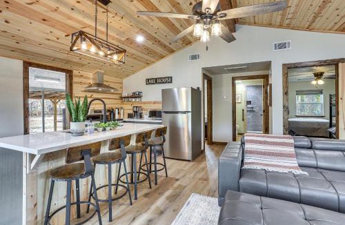 Brookeland House | Fish Sam Rayburn! Secluded Cabin w/Deck & Grill