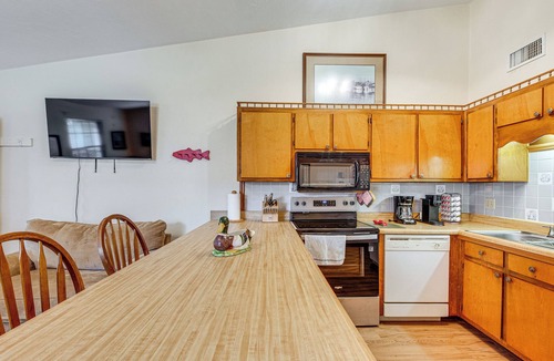 Quincy House | Fisherman's Paradise! Lake Talquin Townhome