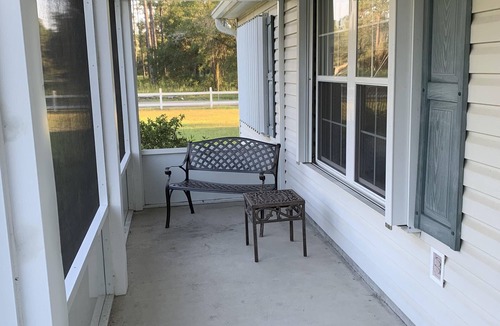 Carrabelle House | FISHERMAN'S PARADISE! Cozy home 2 minutes to the Gulf