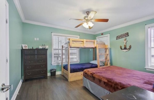 Delacroix House | Fishing mobile home- sleeps 6. Fish cleaning station & bbq pits.