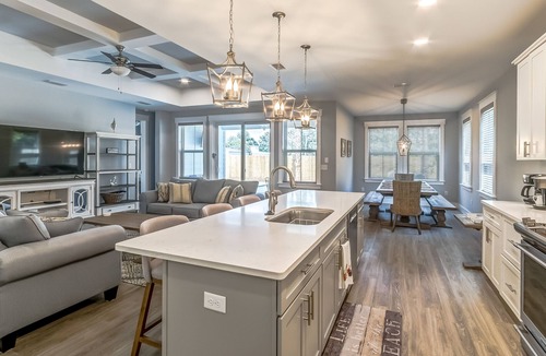 Laguna Beach Estates House | Five O'clock Somewhere. 4BR/3.5 BA with Private Pool. PCB West End. Sleeps 14