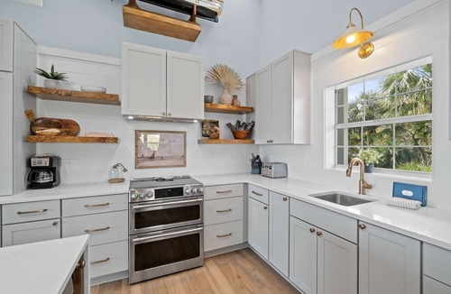 Sea Palm Village House | Flew The Coop: 4 BR Beachfront Home- Hot Tub, Pet Friendly, Sleeps 12!