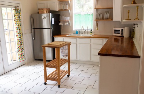 Fondren House | Fondren Cottage - close to restaurants, hospitals. Cozy & comfy!