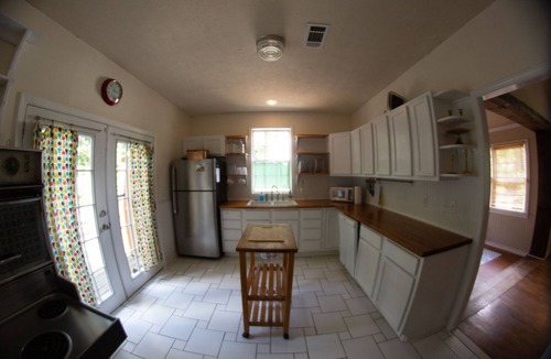 Fondren House | Fondren Cottage - close to restaurants, hospitals. Cozy & comfy!