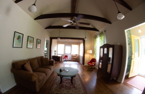 Fondren House | Fondren Cottage - close to restaurants, hospitals. Cozy & comfy!