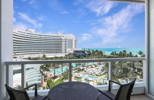 City Center Condo | Fontainebleau III Sorrento OceanView Suite FREE valet & Spa Pass No resort fees!