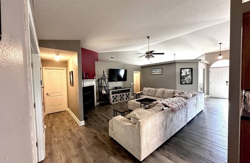 Milton House | Forget your worries in this spacious and serene space with a beautiful lake view