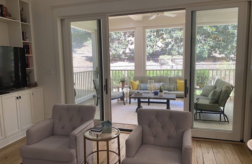 Oxford House | Four Bedroom Walking Distance to Square and Campus