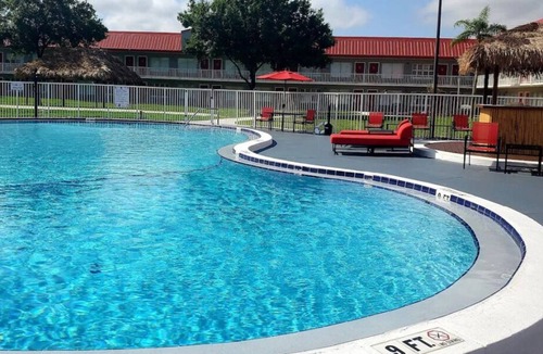 Vero Beach House | Four Deluxe Units w/ Free Breakfast & Parking! Short Drive to Gifford Park!