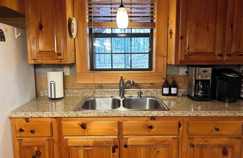Mentone Cabin | Fox Den: Well appointed cabin, near Desoto State Park, hot tub, sleeps 2-6